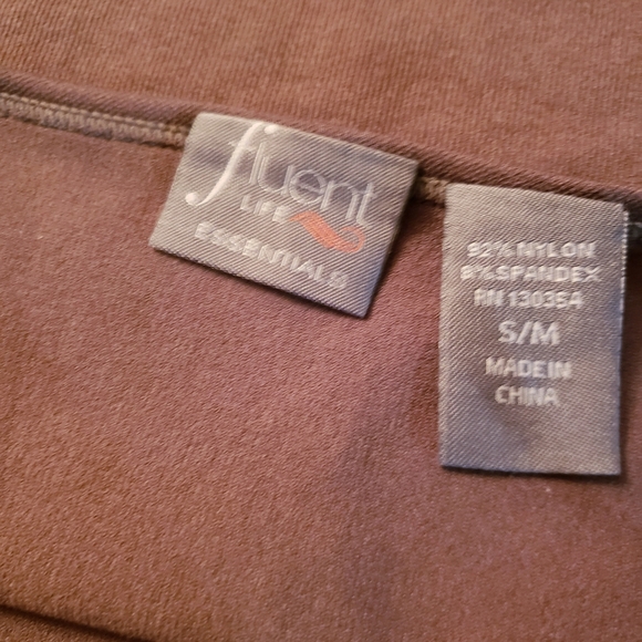 Original Fluent Life Essentials Top - Picture 2 of 3